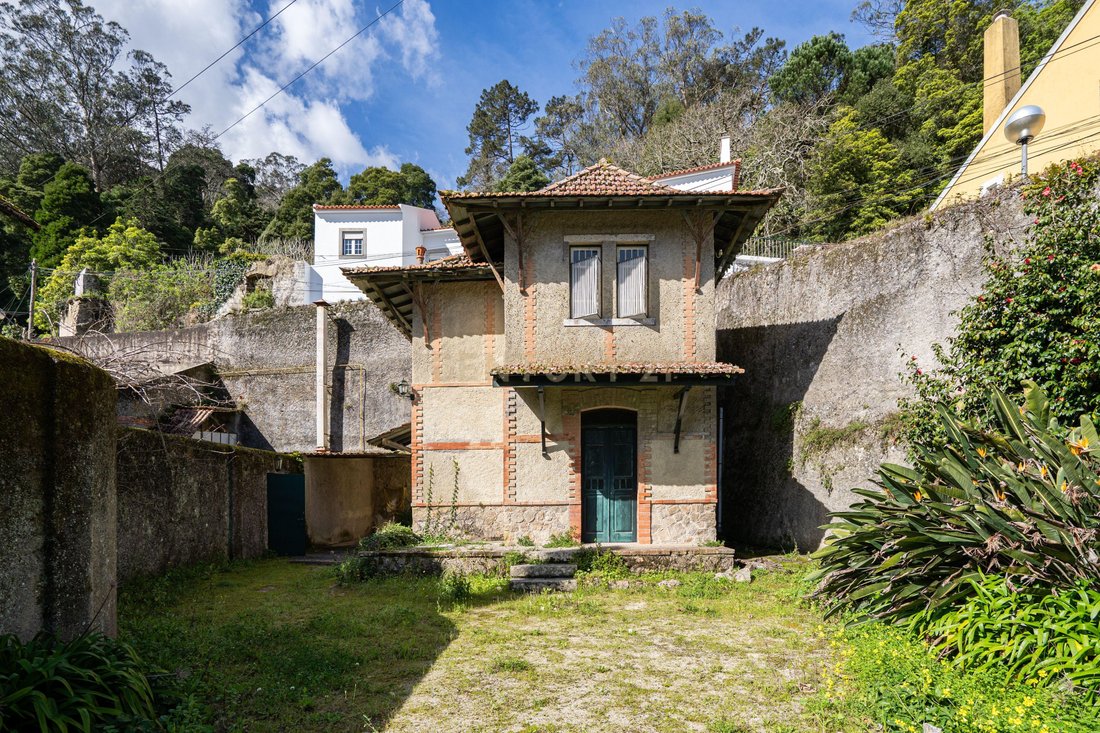 Whispers of Sintra’s Golden Age: A 19th-Century Palacete Enveloped in Time