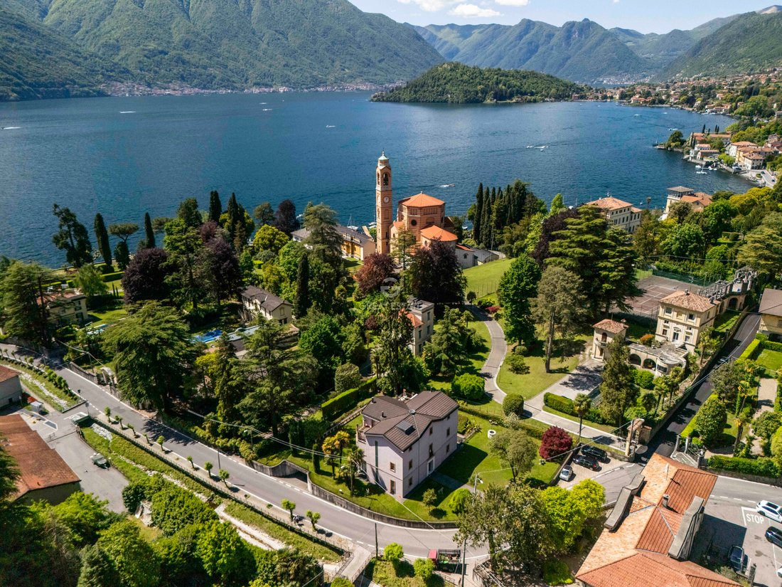 Villa in Lenno, Lombardy, Italy 1 - 15336559