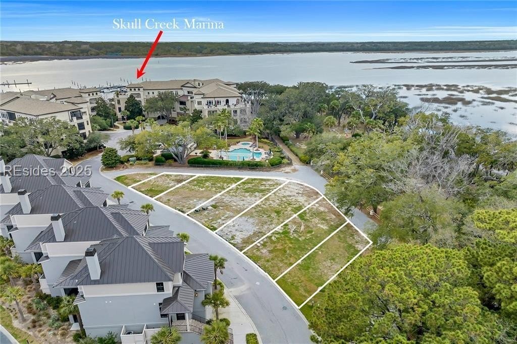 Luxury Townhomes With Deep In Hilton Head Island, South Carolina