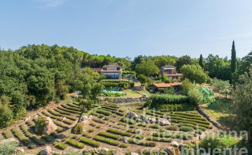 Estate in Roccastrada, Tuscany, Italy 1