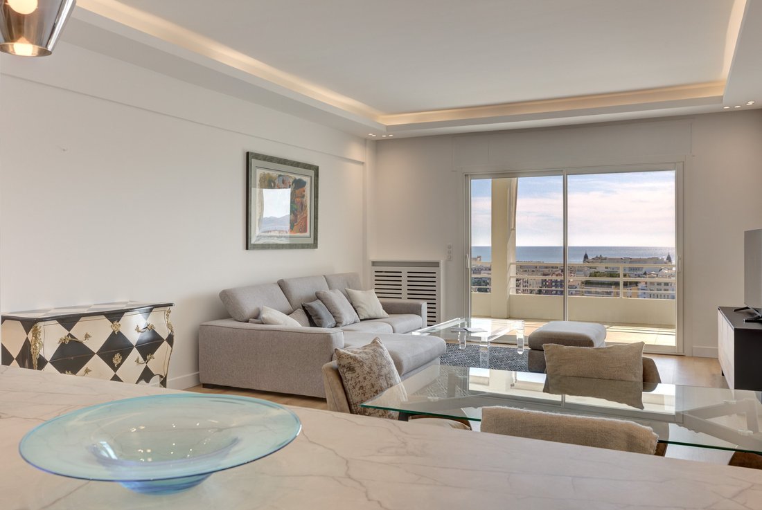 Apartment in Saint Nicolas, Cannes, France 5 - 15340564