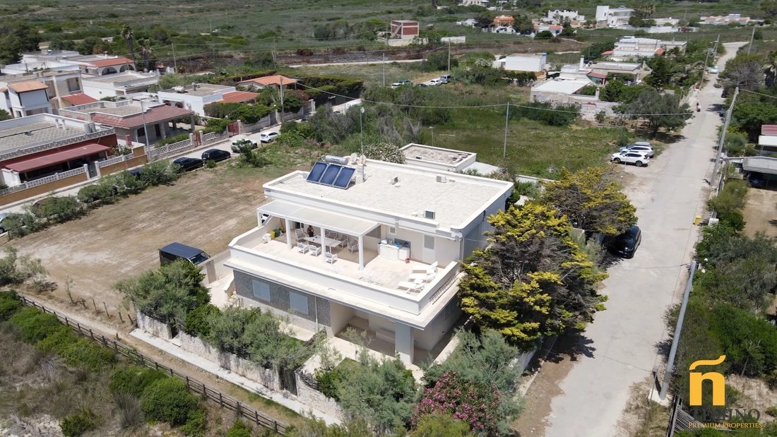 Villa en Punta Prosciutto, Apulia, Italia 2 - 15341255