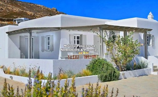 House in Ano Mera Community, Aegean, Greece 1