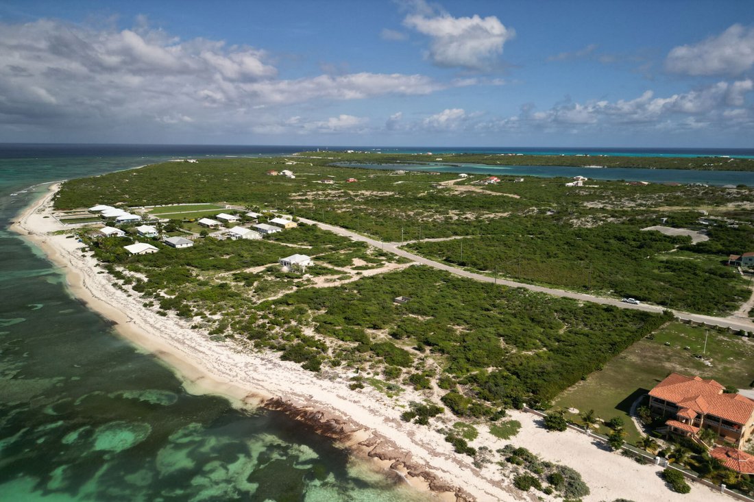 Terrain à Cockburn Town, Turks Islands, Îles Turks et Caïques 1 - 15342915