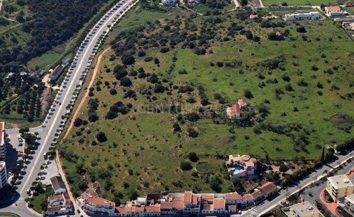 Land in Bensafrim e Barao de Sao Joao, Algarve, Portugal 1