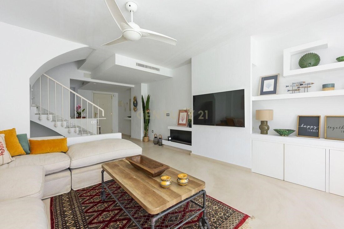Villa in Nueva Andalucia, Marbella, Spain 4 - 13010412