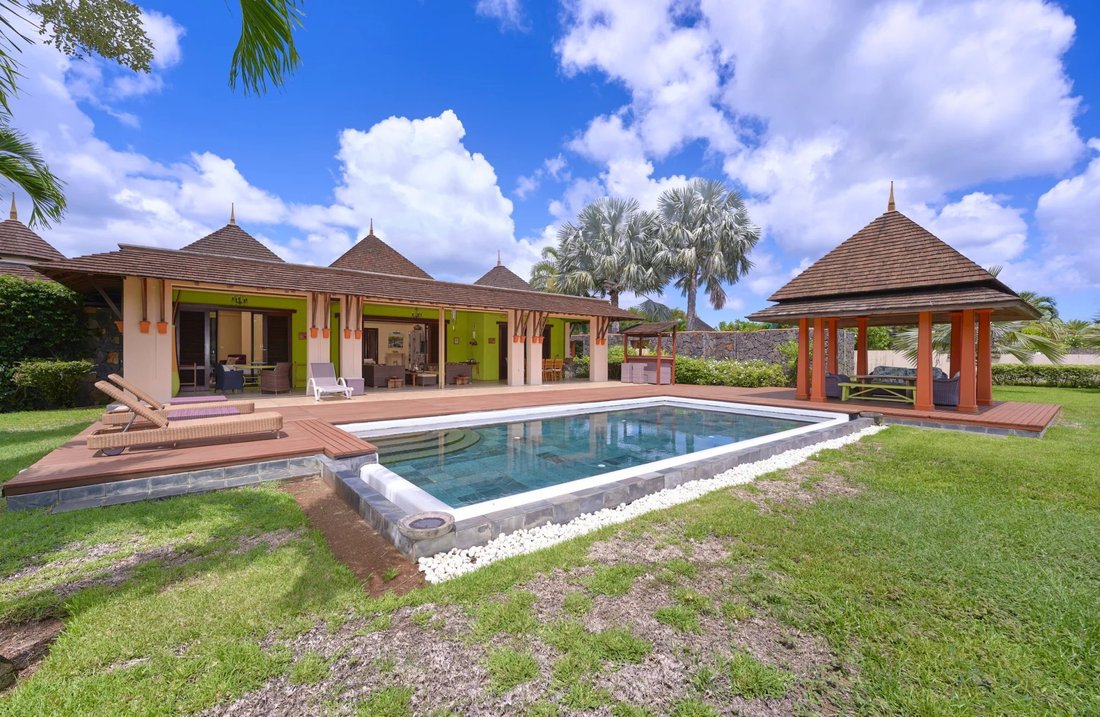 Villa in Flic en Flac, Rivière Noire District, Mauritius 1 - 15342378