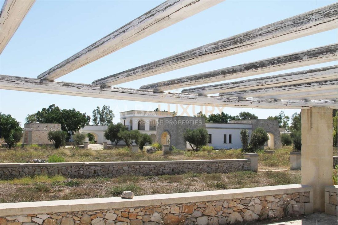 Villa en Lecce, Apulia, Italia 4 - 15345223