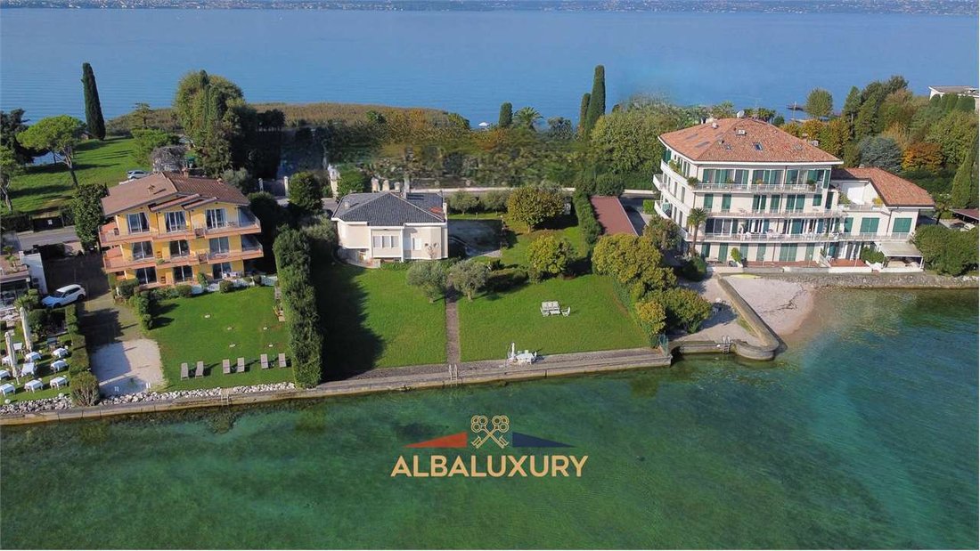 Villa a Sirmione, Lombardia, Italia 1 - 15347286