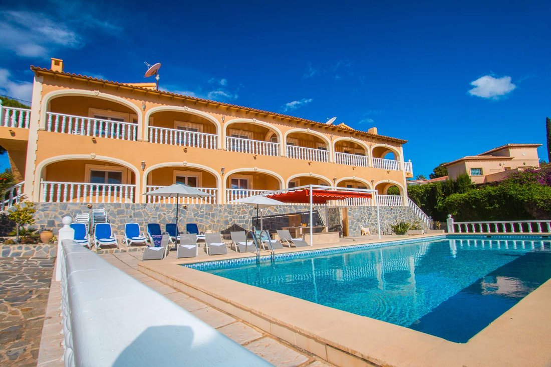 Villa in Calp / Calpe, Valencian Community, Spain 1 - 12836508
