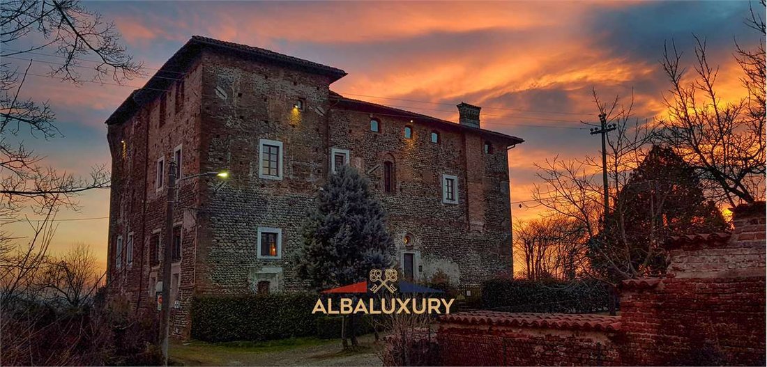 A Crown of Stone & Light: Piedmont’s Timeless Castle Sanctuary