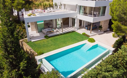 Villa in Puerto Banus, Marbella, Spain 1