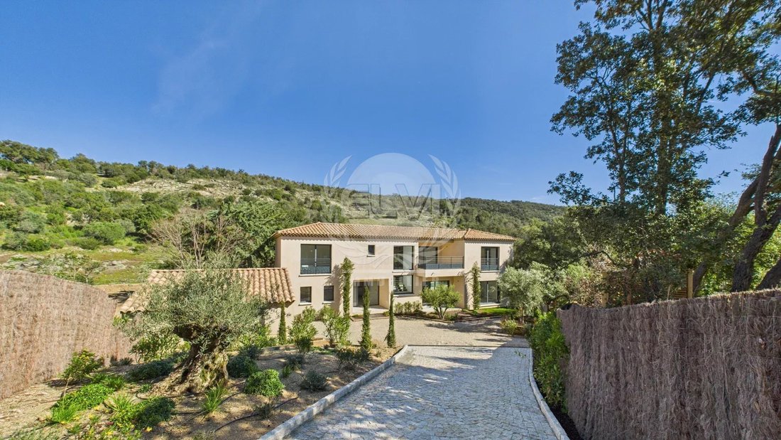Villa in Le Plan-de-la-Tour, Provence-Alpes-Côte d'Azur, France 1 - 15292002