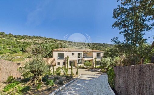 Villa in Le Plan-de-la-Tour, Provence-Alpes-Côte d'Azur, Frankreich 1