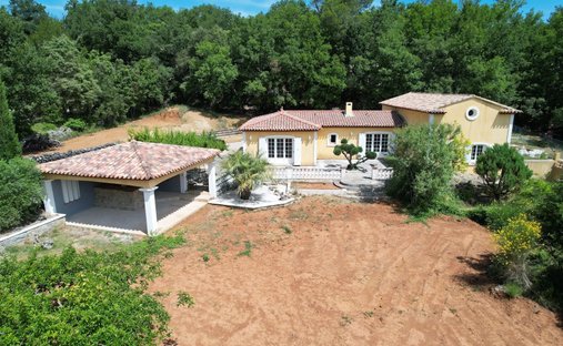 Villa en Besse-sur-Issole, Provenza-Alpes-Costa Azul, Francia 1