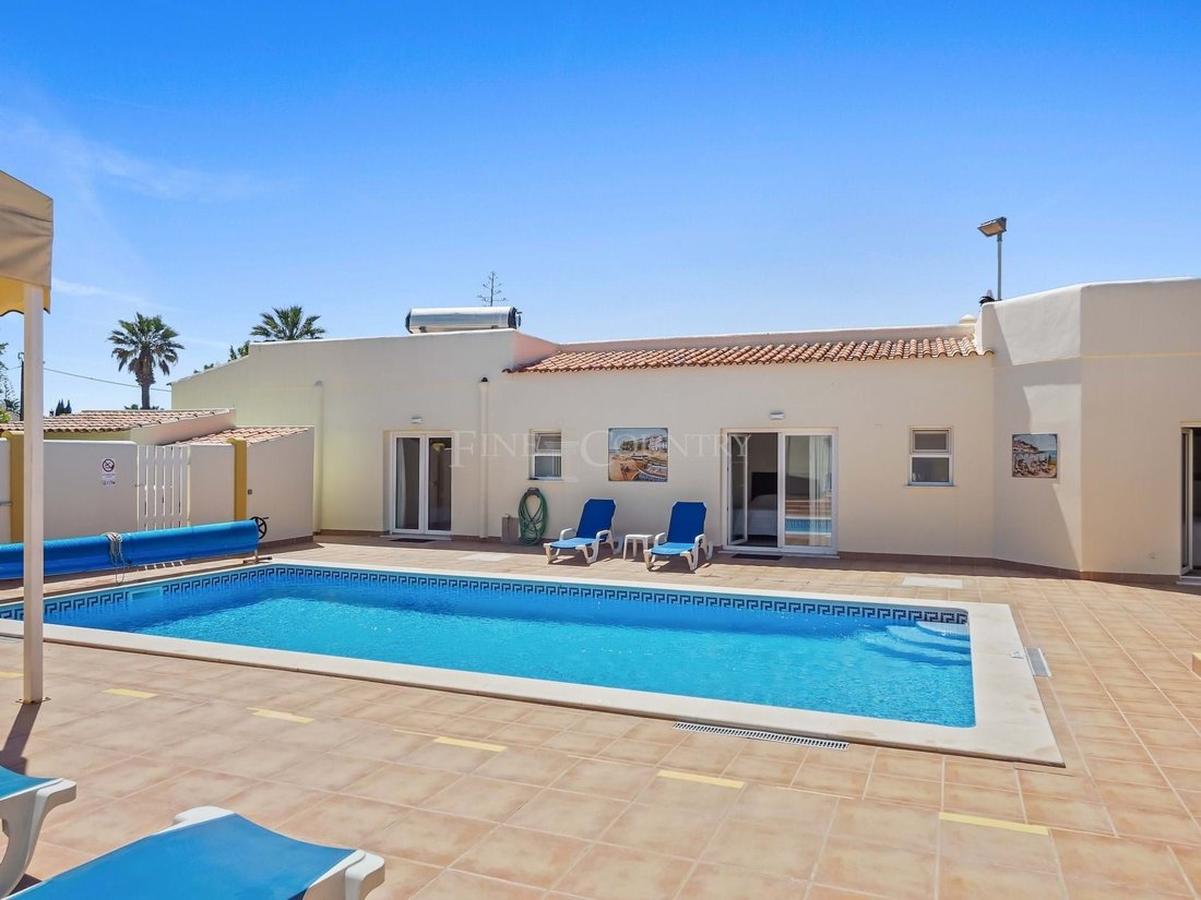 Carvoeiro 3+1 Bedroom Villa Walking In Carvoeiro, Faro District ...