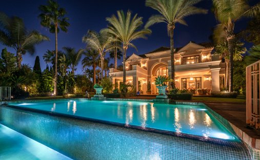 Villa in Guadalmina Baja, San Pedro de Alcantara, Spain 1