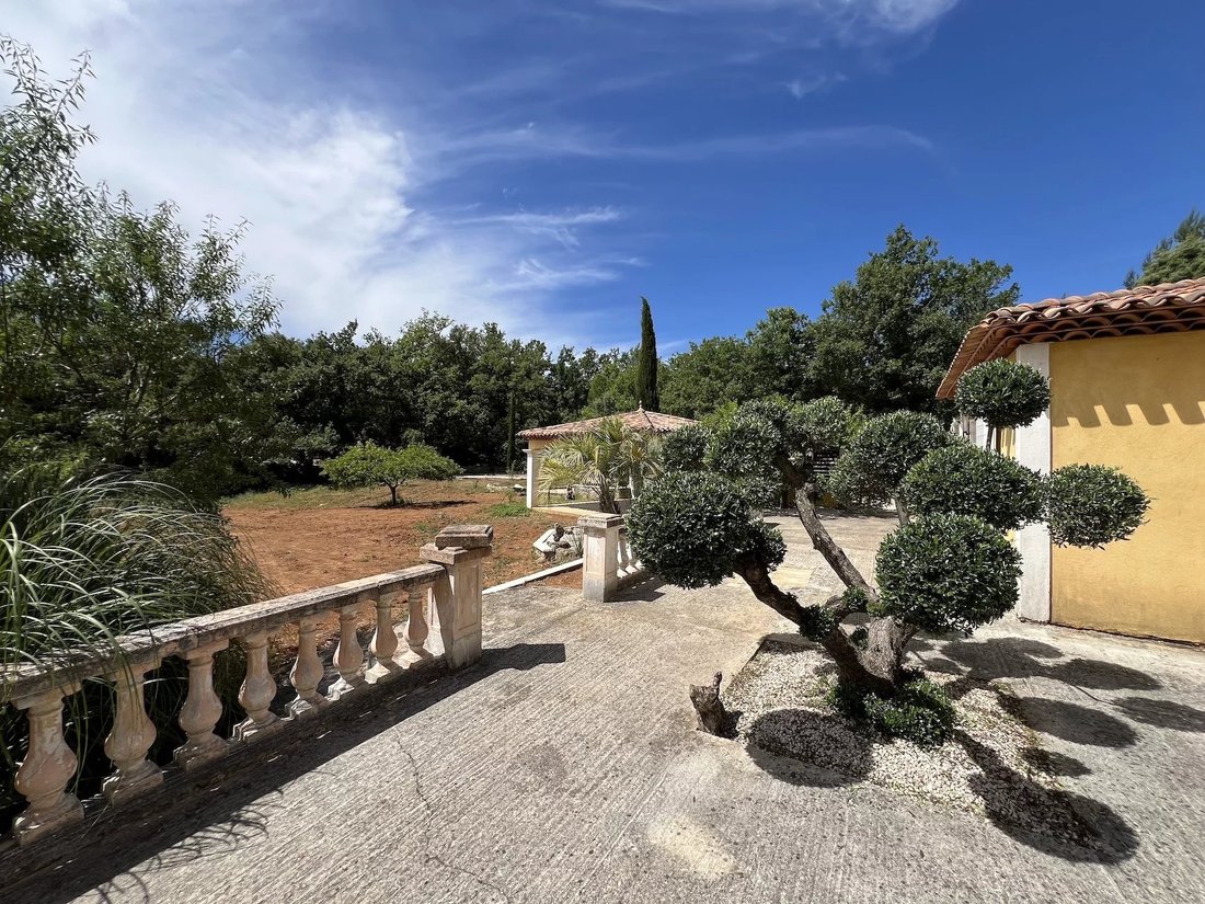 Villa in Besse-sur-Issole, Provence-Alpes-Côte d'Azur, France 5 - 15345470