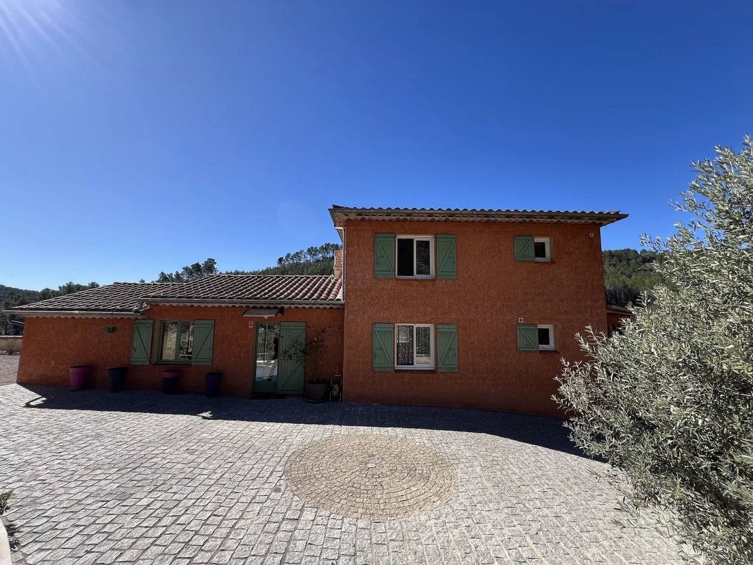 Villa in Brignoles, Provence-Alpes-Côte d'Azur, France 4 - 15345492