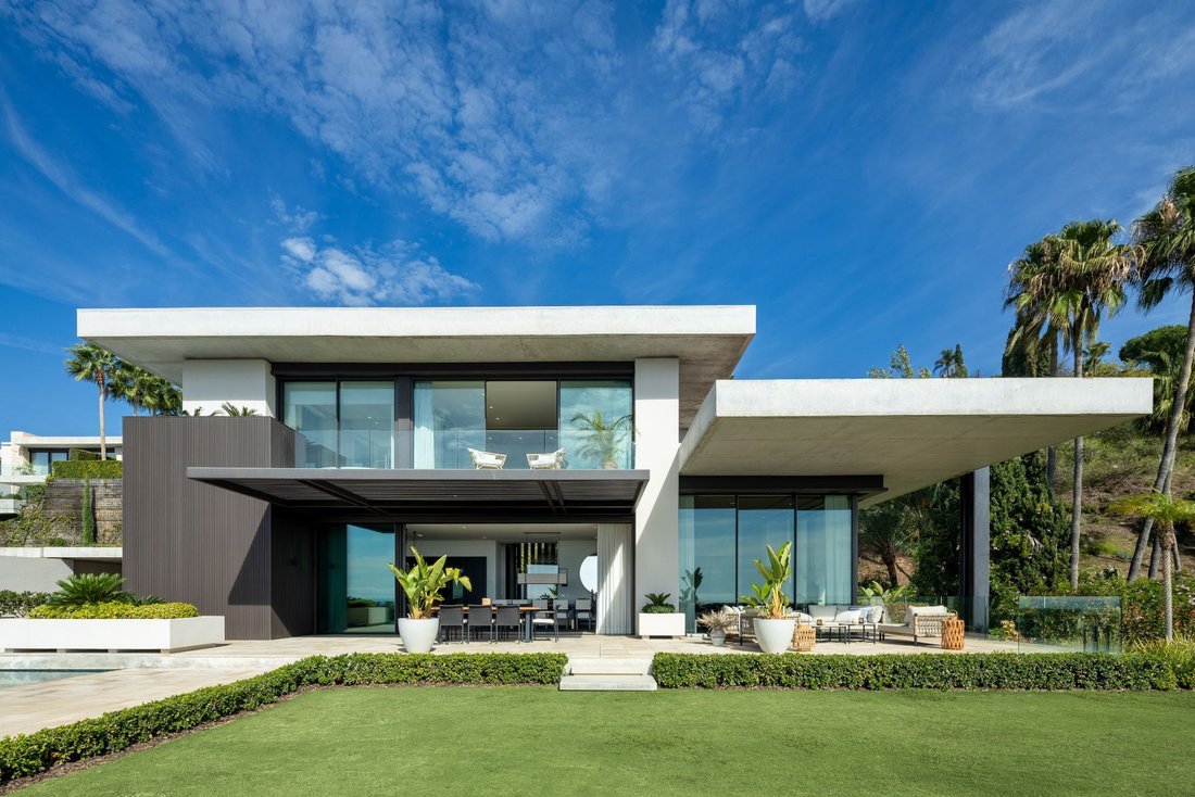Villa in La Quinta, Benahavis, Andalusia 1 - 15346012