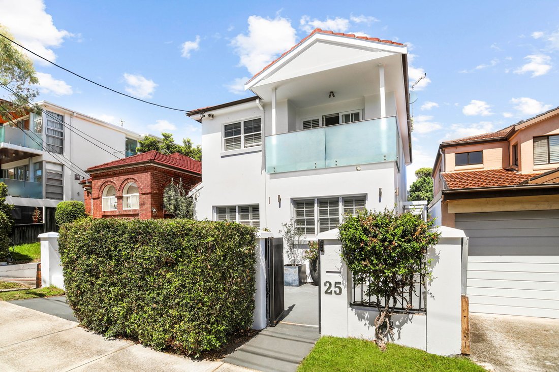 Thoughtfully Renovated Home Blending In Rose Bay, New South Wales ...