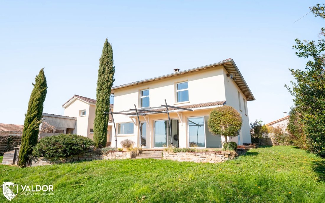House in Montmerle-sur-Saone, Auvergne-Rhône-Alpes, France 1 - 15344575