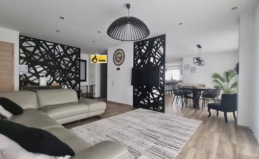 House in Chatillon-en-Michaille, Valserhone, France 1