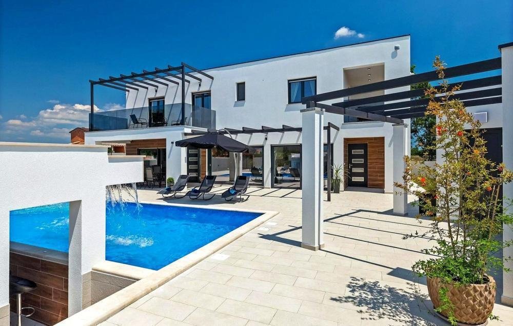 Villa in Marcana, Istria County, Croatia 1 - 14067354