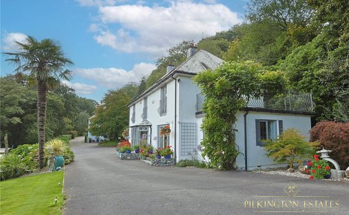 House in Cornwall, England 1