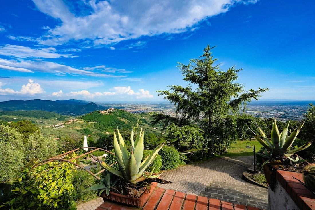 Villa in Montecatini Alto, Montecatini Terme, Tuscany 1 - 15037826