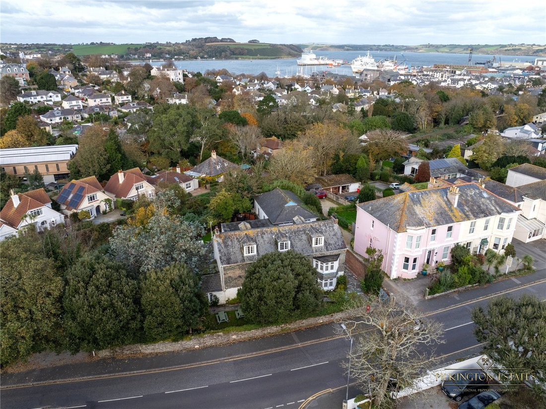 House in Falmouth, England 2 - 15347112
