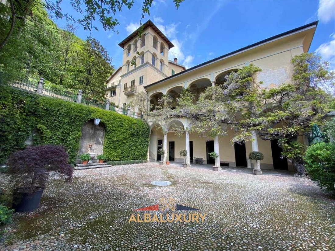 Chateau in Castello Cabiaglio, Lombardy, Italy 2 - 15347581