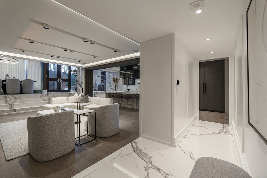Condo in Toronto, Ontario, Canada 1 - 15347409