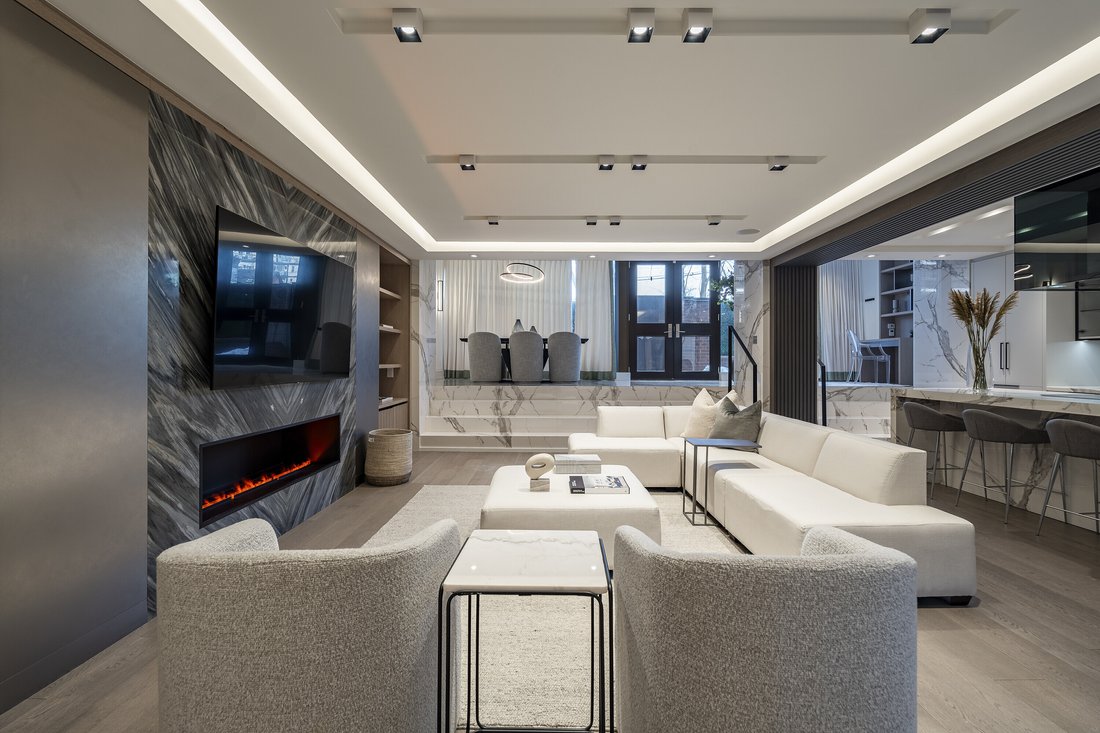 Condo in Toronto, Ontario, Canada 2 - 15347409