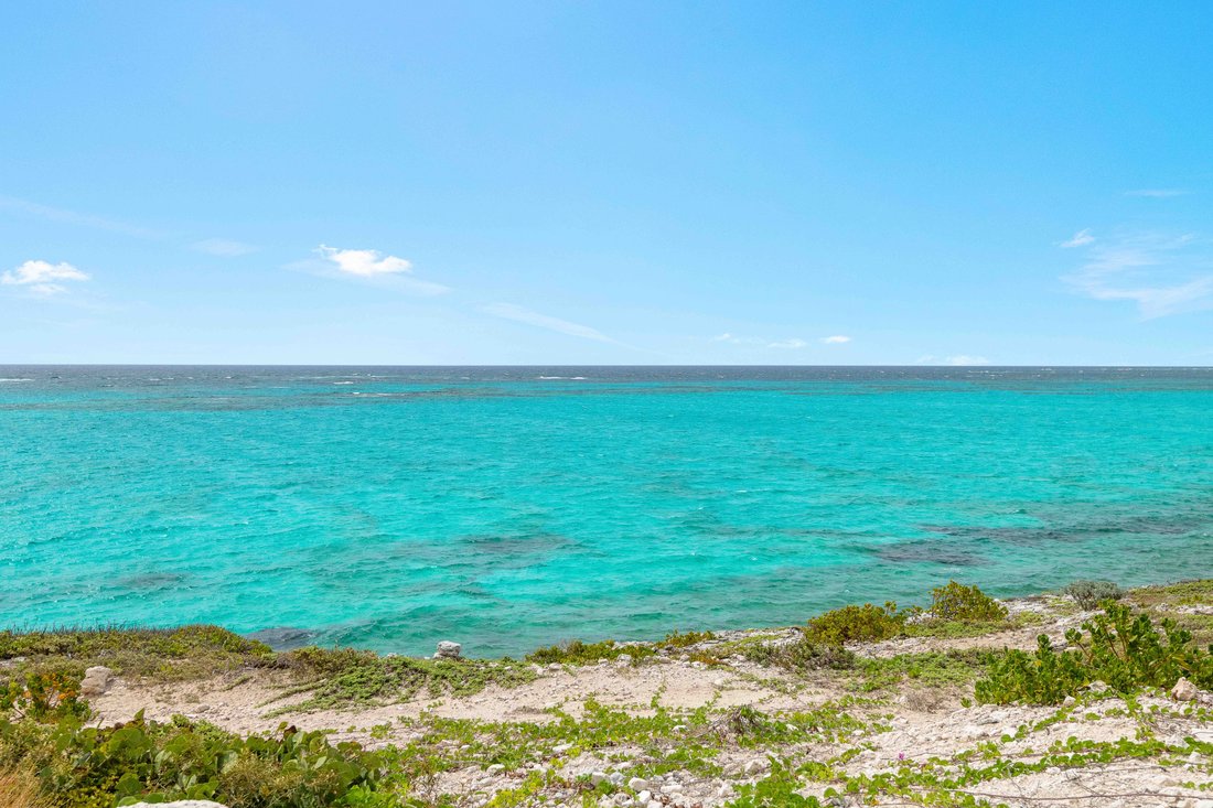 Land in Cockburn Harbour, Caicos Islands, Turks and Caicos Islands 4 - 15347400