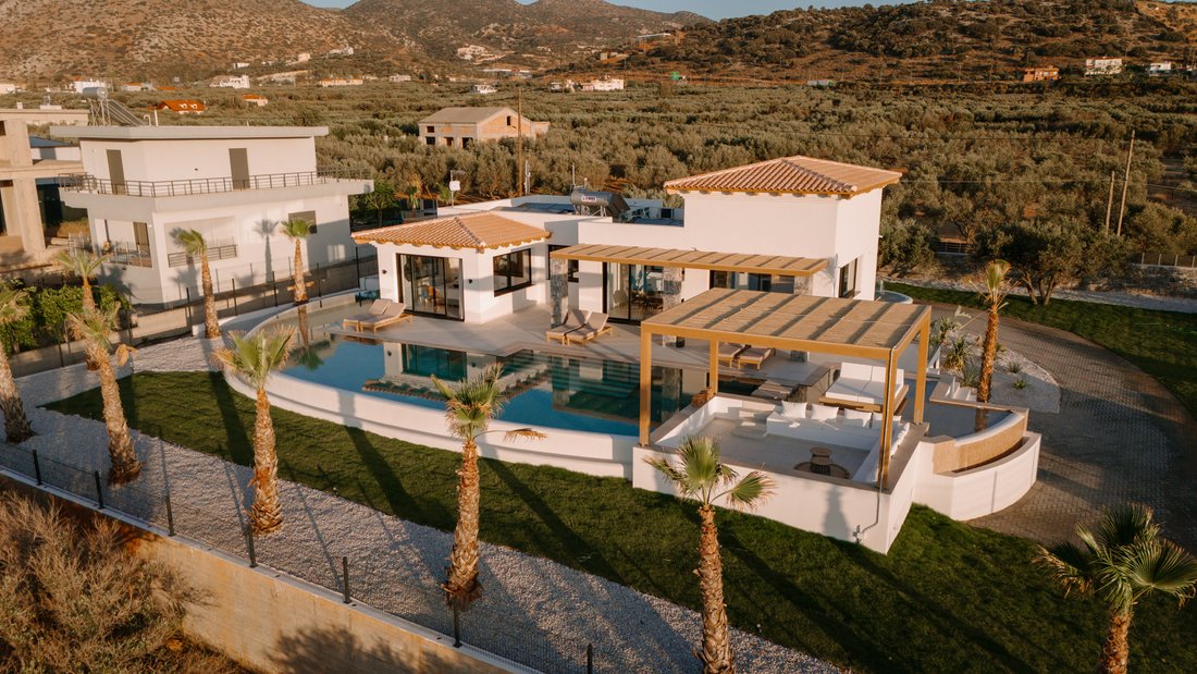Villa in Community of Chersonisos, Chersonisos, Greece 1 - 15348512