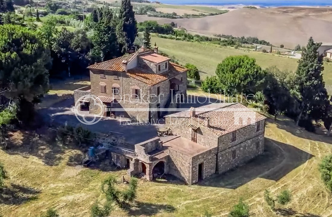 Villa in Montecatini Val di Cecina, Tuscany, Italy 1 - 15348533