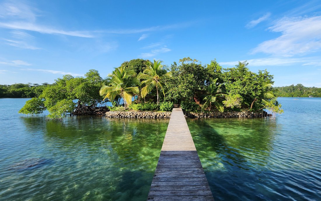 Villa in Punta Laurel, Bocas del Toro Province, Panama 3 - 15348191