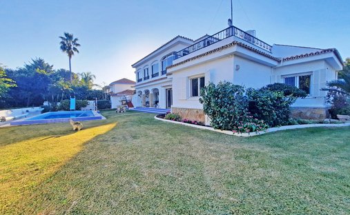 Villa a Arroyo de la Miel, Benalmádena, Andalusia 1