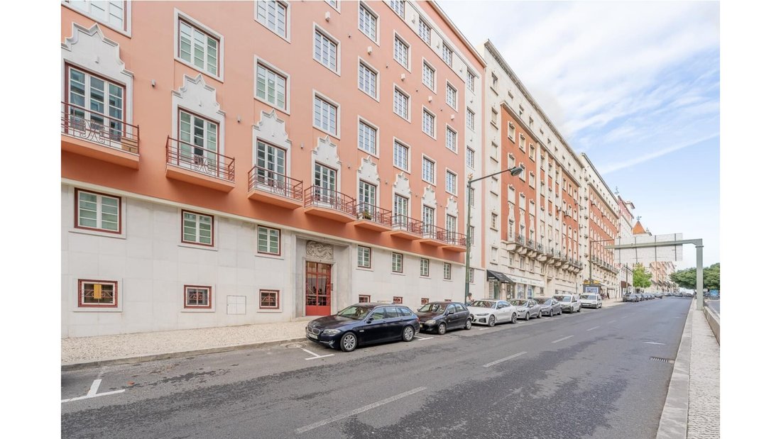 2 Bedroom Flat On Av. António Augusto De Aguiar In Lisbon, Lisbon ...