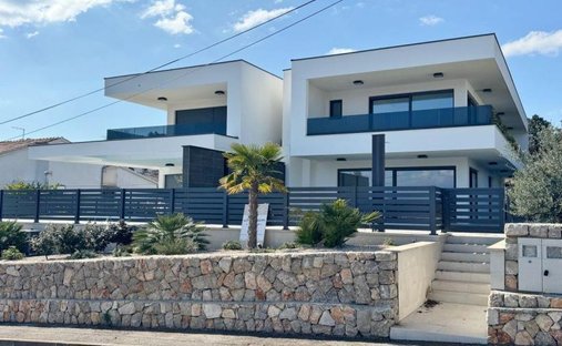 Villa in Njivice, Primorje-Gorski Kotar County, Croatia 1