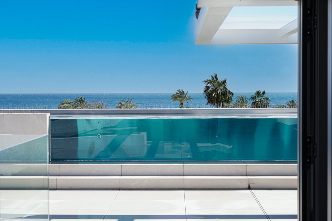 Villa in Marbella, Andalusia, Spain 4 - 15349348
