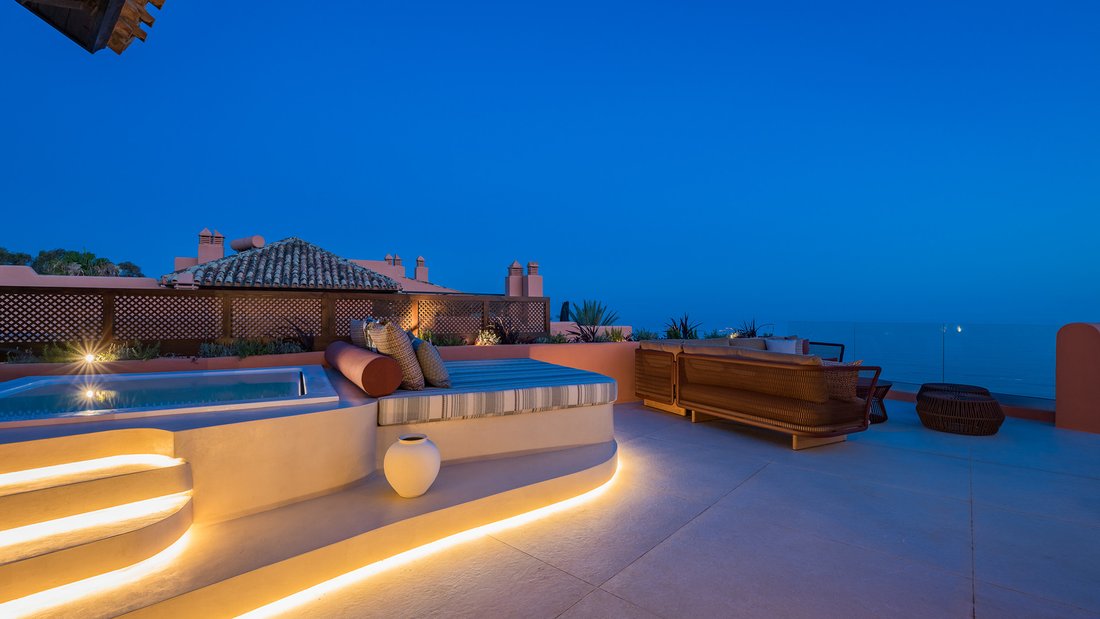 Apartment in Marbella, Andalusia, Spain 3 - 15350324