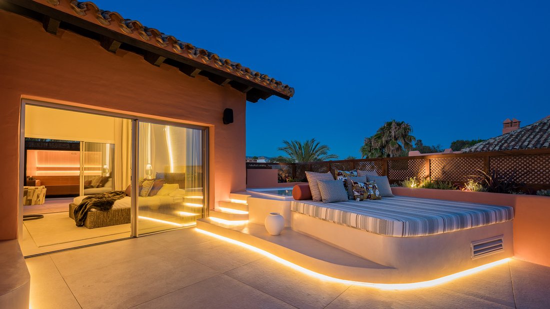 Apartment in Marbella, Andalusia, Spain 4 - 15350324