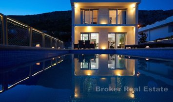 Villa in Sucidar, Split, Split-Dalmatia County 1