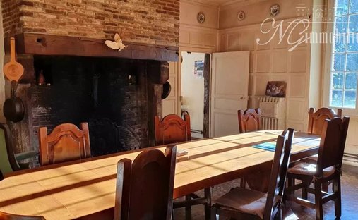 17th Century Château In Normandy, 650 M² Restored With Grounds And Outbuildings, 2h From Paris