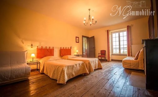 17th Century Château In Normandy, 650 M² Restored With Grounds And Outbuildings, 2h From Paris