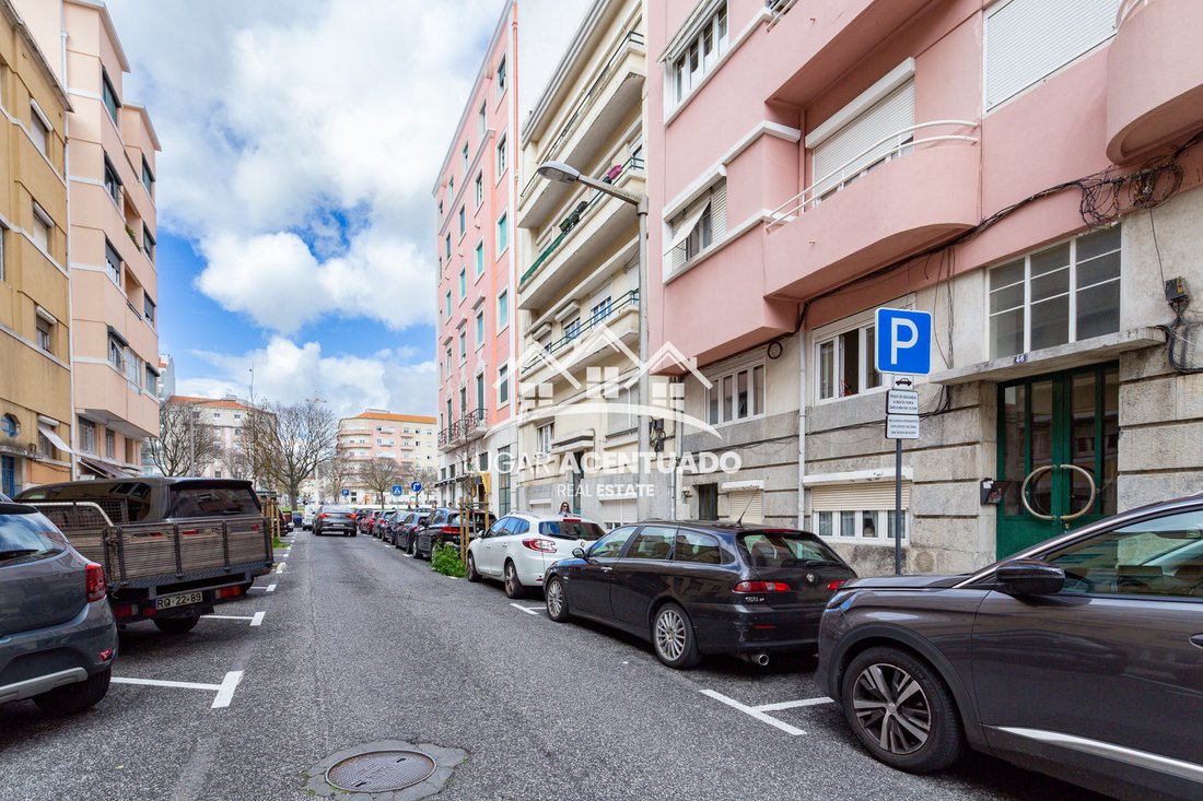 Apartment in Arroios, Lisbon, Portugal 2 - 15356231