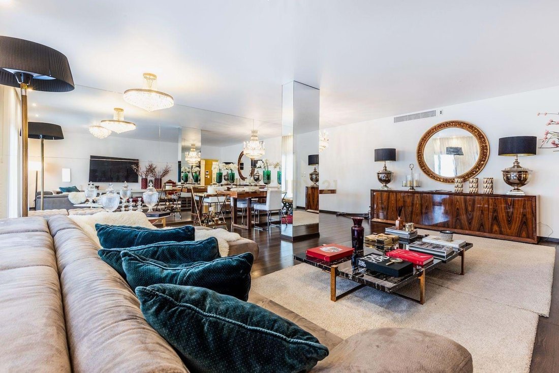 Apartment in Moscavide e Portela, Lisbon, Portugal 3 - 15215761