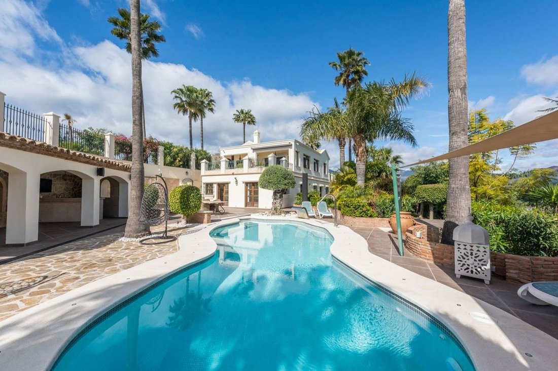 Villa in Estepona, Andalusia, Spain 2 - 15357290